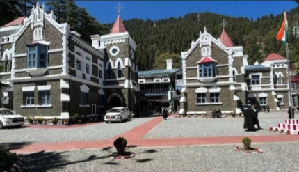 प्राथमिक शिक्षक भर्ती पर हाईकोर्ट का कड़ा रुख, अनियमितता साबित होने पर 11 योग्य अभ्यर्थियों को नियुक्ति का आदेश