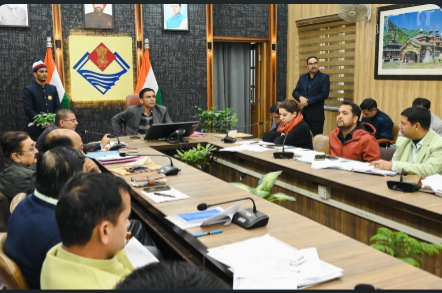 कड़ाई का संदेश: डीएम ने अफसरों को दिया अंतिम अल्टीमेटम — समय पर काम नहीं हुआ तो होगी सीधी कार्रवाई व सस्पेंशन