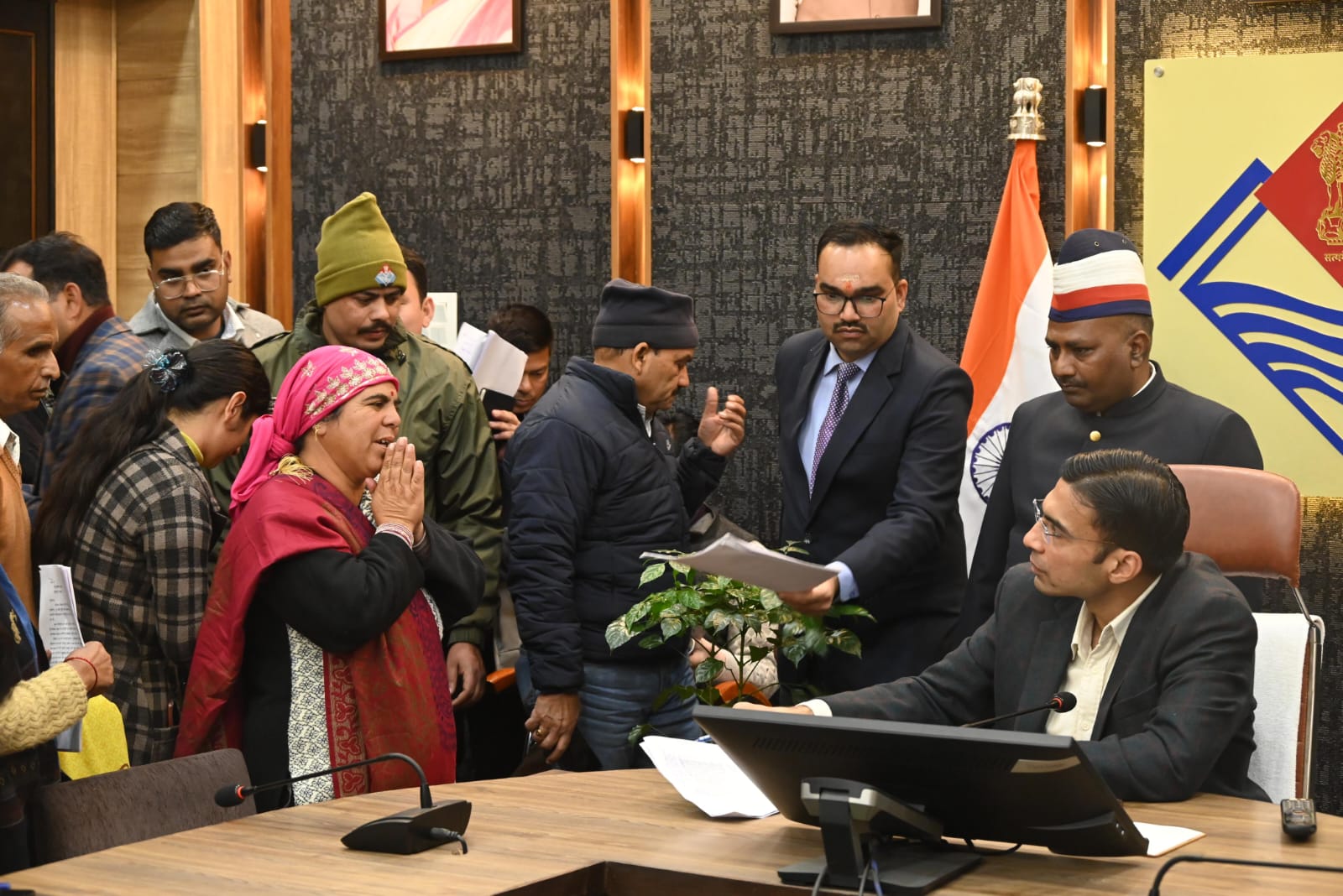 भूमि सौदे में जालसाजी पर डीएम सख्त, 07 लाख की धोखाधड़ी में मौके पर एफआईआर दर्ज